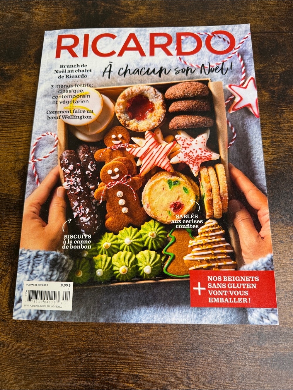 RICARDO Holiday Baking Magazine - Red & White Cover - French Vol 18